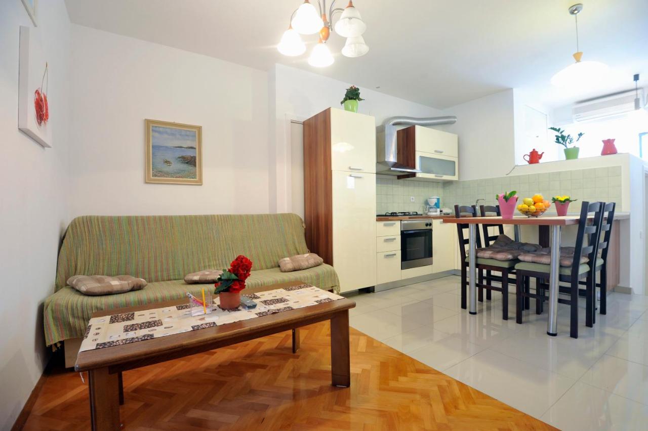 Val Apartament